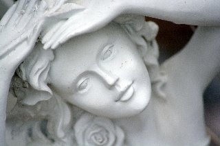 bel viso di fanciulla statuario