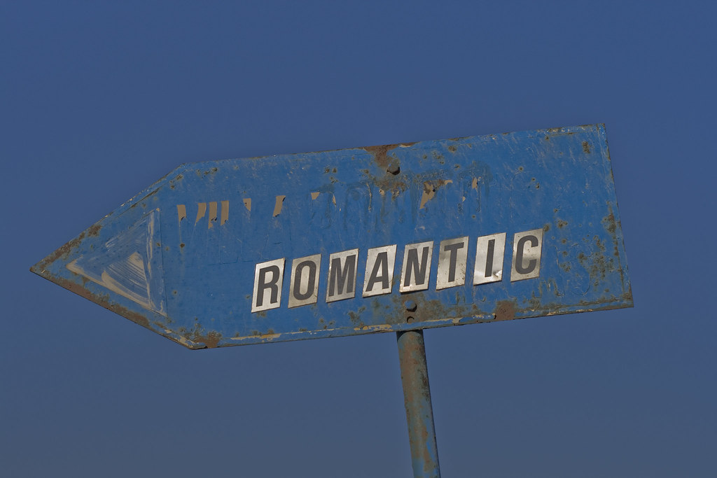 Insegna Romantic per indicare direzione