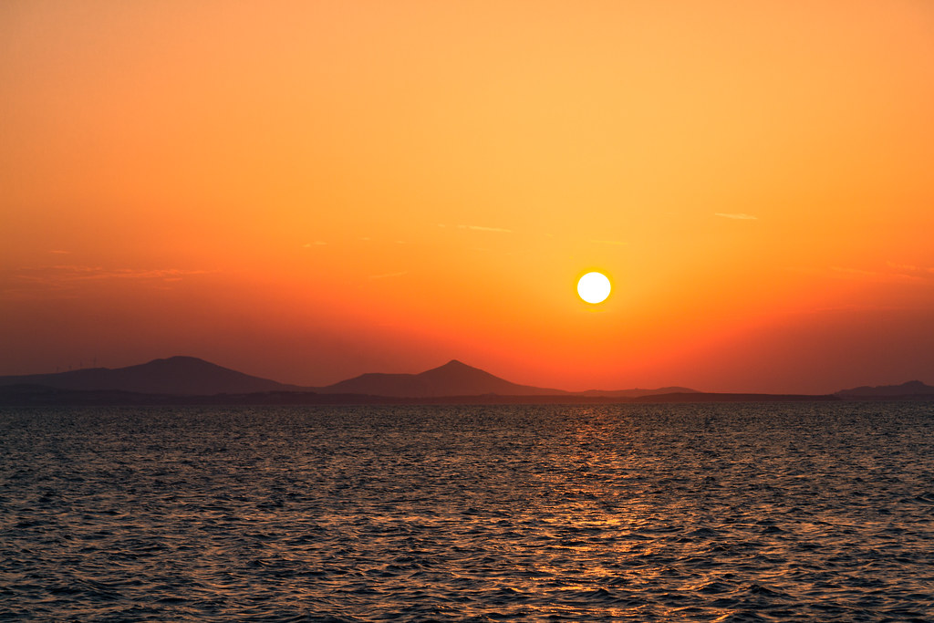 Massa ora abisso agosto chiarore cielo colonna distruzione