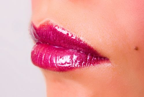 lip-gloss-labbra-tipi-e-colori