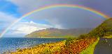 Immagine naturale Arcobaleno bellissimo su bel paesaggio naturale sul mare