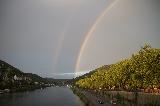 Immagine arcobaleno Arcobaleno che parte in prossimità di fiume