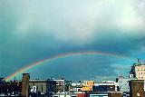 Immagine arcobaleno Arcobaleno che sembra basso rispetto al cielo