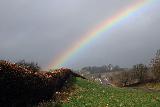 Immagine campagna Arcobaleno su bel prato in zona di campagna