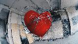 Immagine cuore Cuore rosso in gabbia di fil di ferro