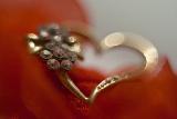 Immagine oro Gioiello in oro a forma di cuore per san valentino