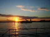 Immagine piazzale Il mare al tramonto visto da un piazzale