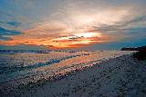 Immagine solare Spiaggia e mare quando la luce solare si fa più fioca